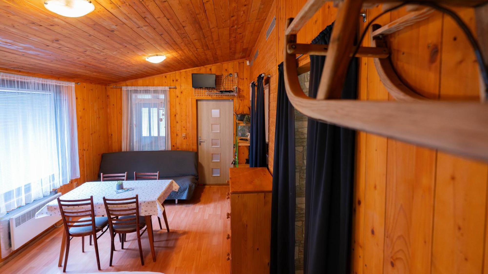 Ski House Jursport Zavazna Poruba ภายนอก รูปภาพ